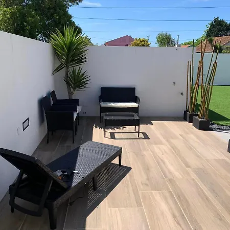 בית נופש Oliver House Poco da Cruz