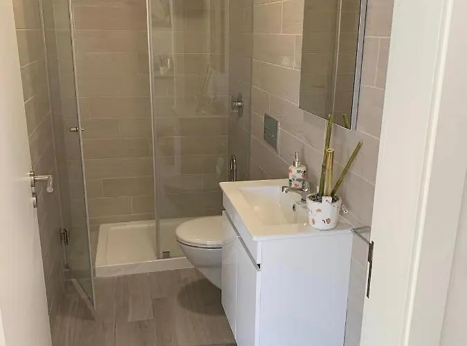 Oliver House Poco da Cruz